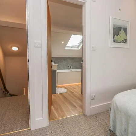 Semesterbostad Wansfell Nook *