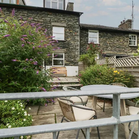 Wansfell Nook Semesterbostad